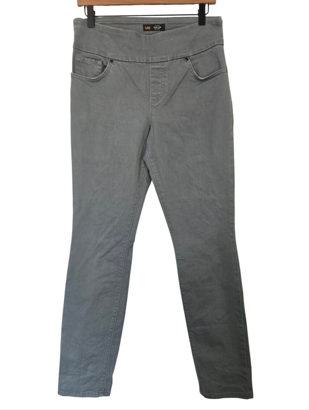 🩶 Lee Sculpting Slim Fit Slim Leg Mid Rise Pull-On Jeans – Size 8 Long